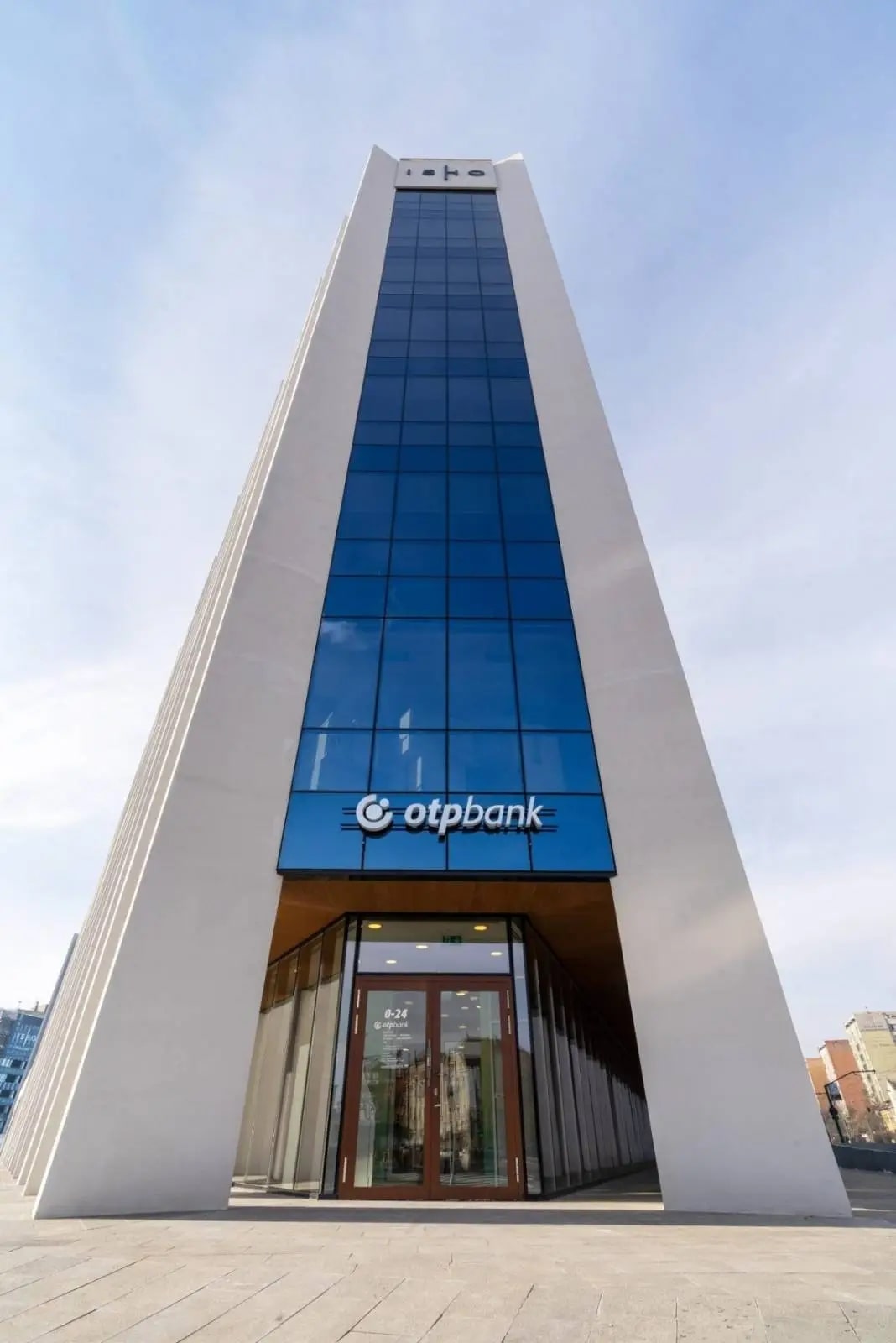 e5f290aead0d2565f60790243621ad24